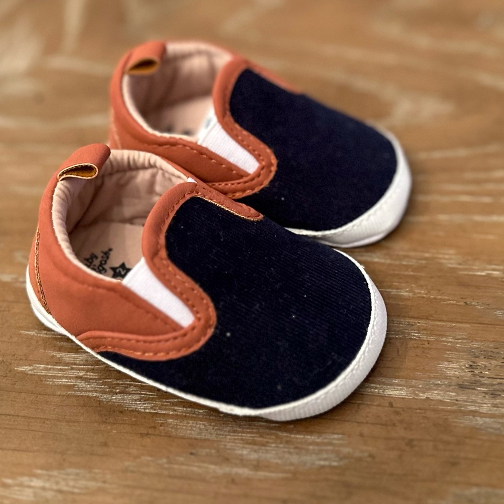 Baby Bgosh Size 2 Slip on Corduroy Loafers, Stylish Navy and Orange Kids Shoes